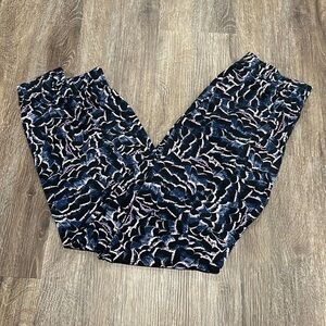 Veronica M. Women’s Blue Patterned Pants - Size XS